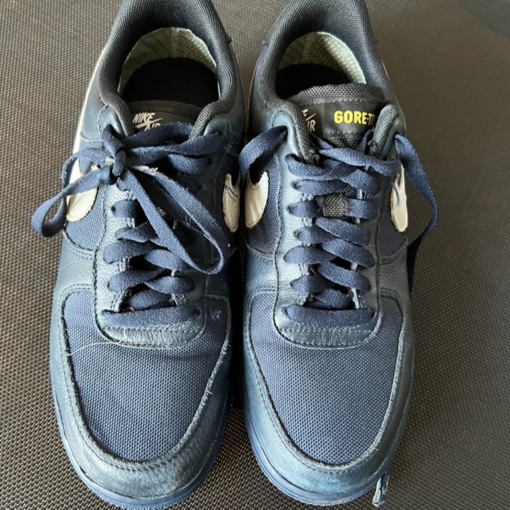 Air Force 1 Gore-Tex size 8 obsidian